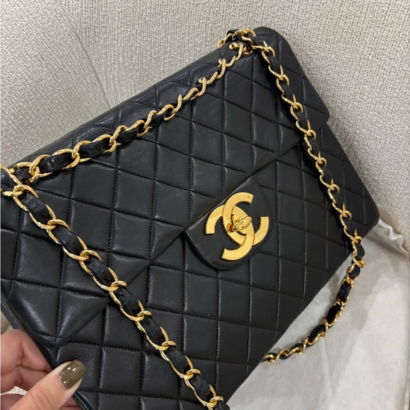 Authentic CHANEL MAXI JUMBO lambskin vintage 24k gold plated crossbody - Picture 3 of 16